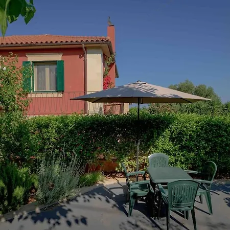 N A P L House * Keramiaí