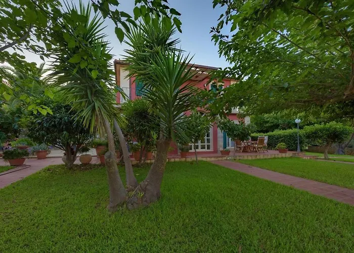 N A P L House Keramiaí
