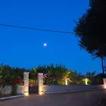 N A P L House * Keramiaí