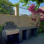N A P L House Keramiaí